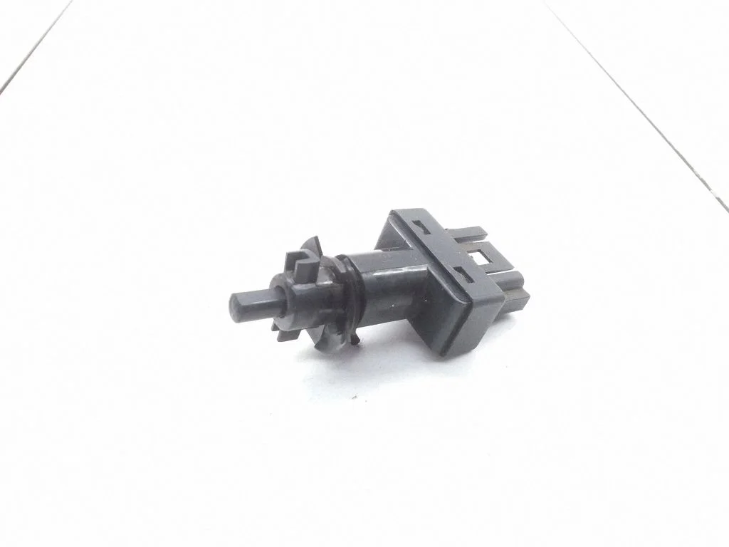 Clutch pedal sensor – Mercedes-Benz Sprinter W906 (2006-2018)