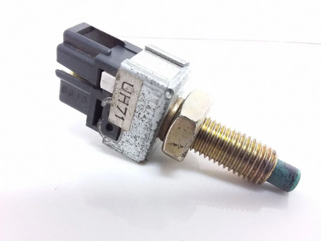 Siduripedaali andur – Mazda 626 (1998-2002)