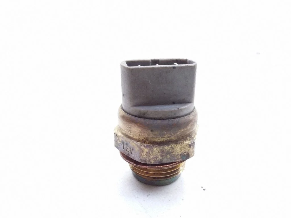 Air conditioning (A/C) pressure sensor