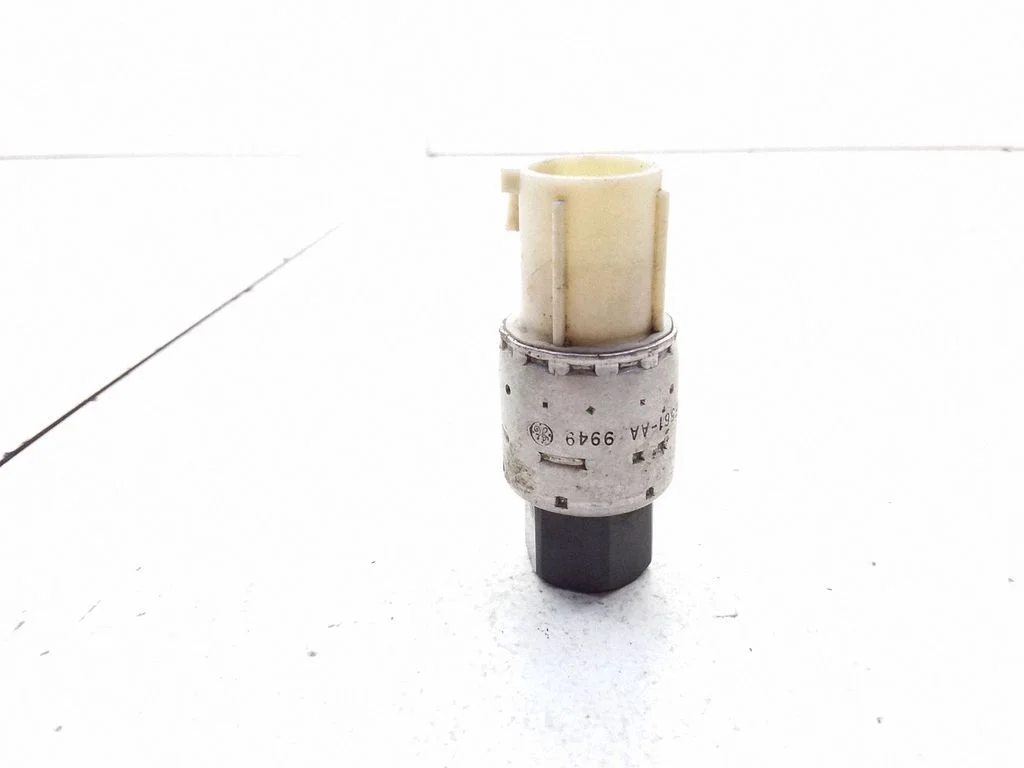 Air conditioning (A/C) pressure sensor 95BW19E561AA