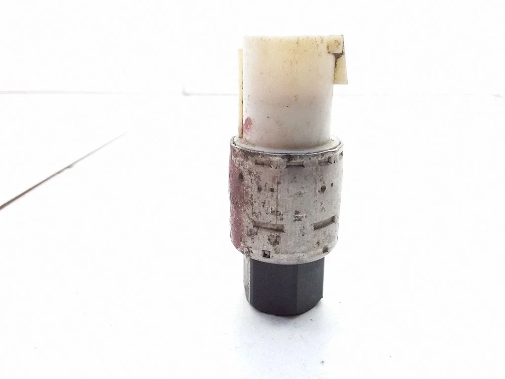 Air conditioning (A/C) pressure sensor 95BW19E561AA