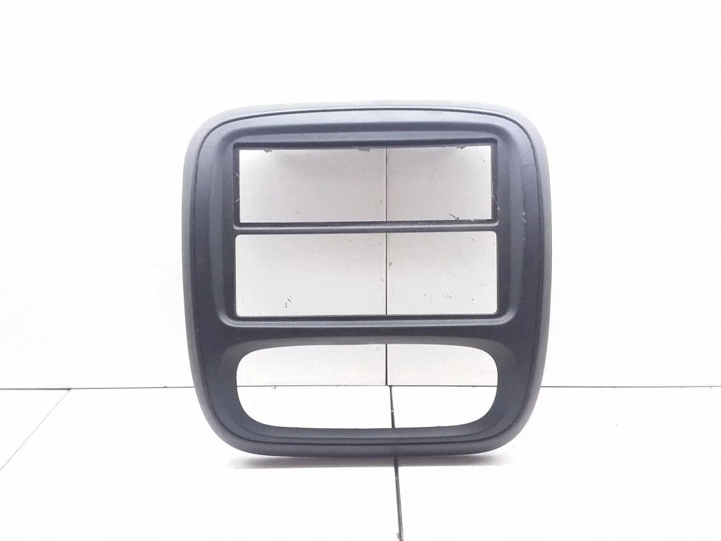 Radio/GPS head unit trim – Opel Vivaro (2014-2018)