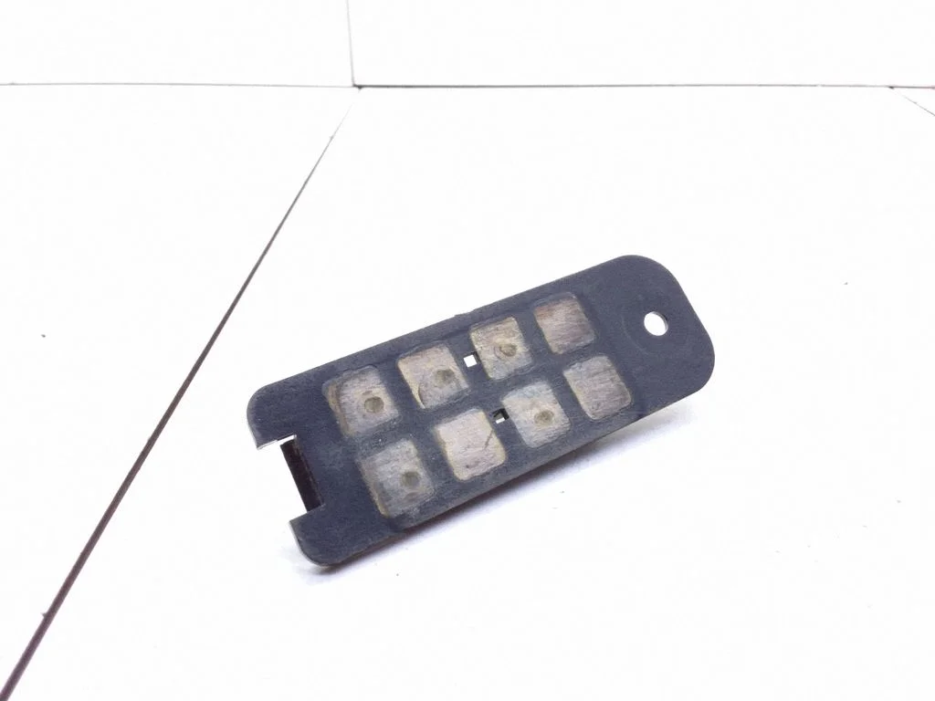 Sliding door contact joint