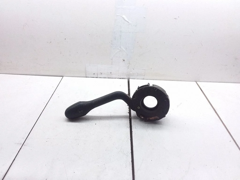Indicator stalk – Volkswagen Polo III 6N 6N2 6NF (1995-2001)