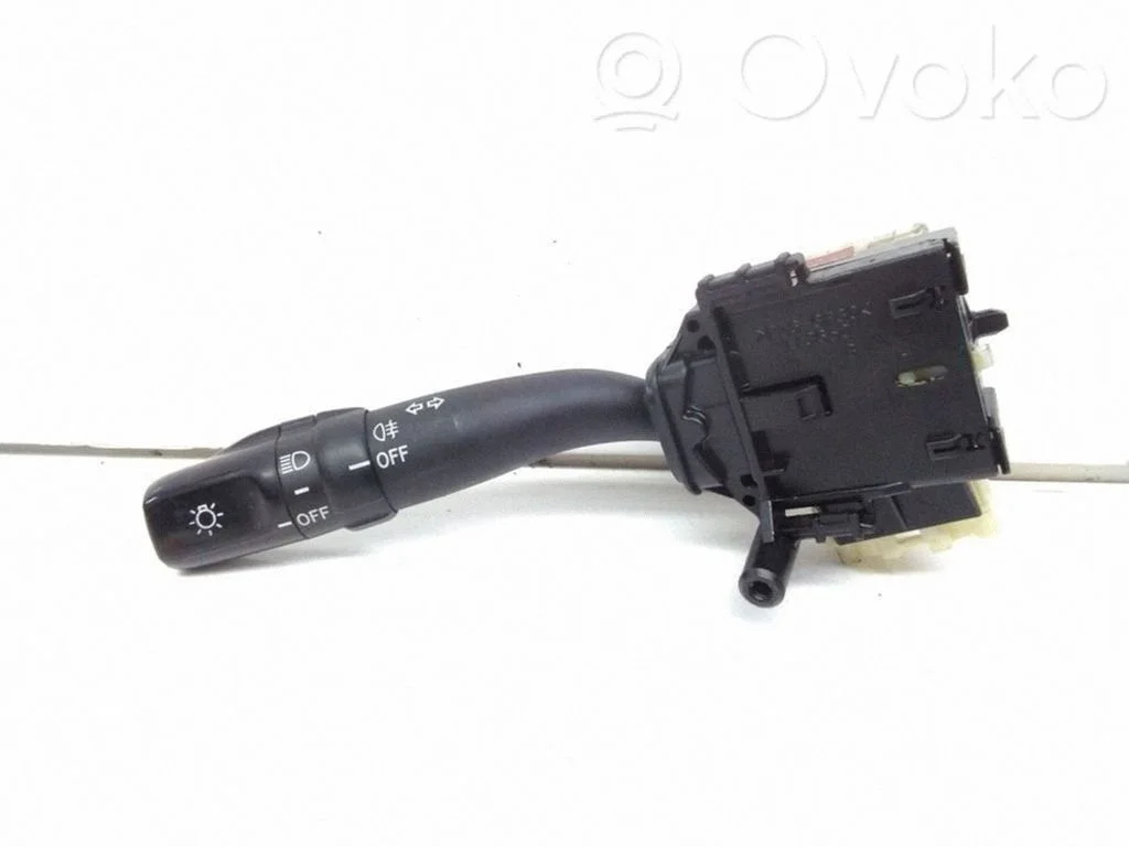 Indicator stalk – Toyota Avensis T250 (2003-2006)