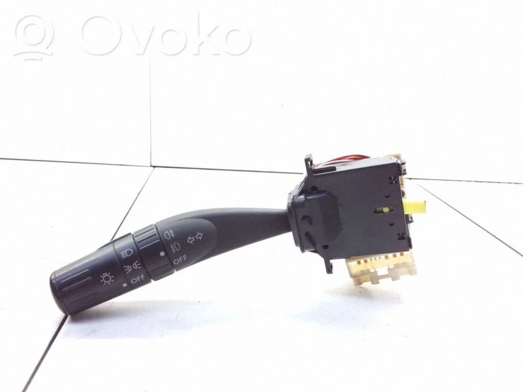 Pagriezienu/gaismu svira – Subaru Forester SH (2008-2013)