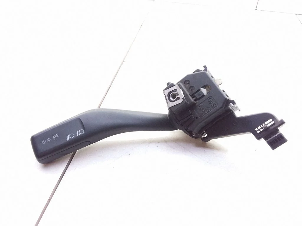 Suunatulede/tulede hoob – Volkswagen Caddy (2004-2010)