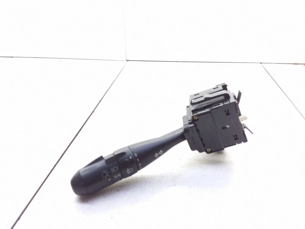 Suunatulede/tulede hoob – Mitsubishi Colt (2004-2008)