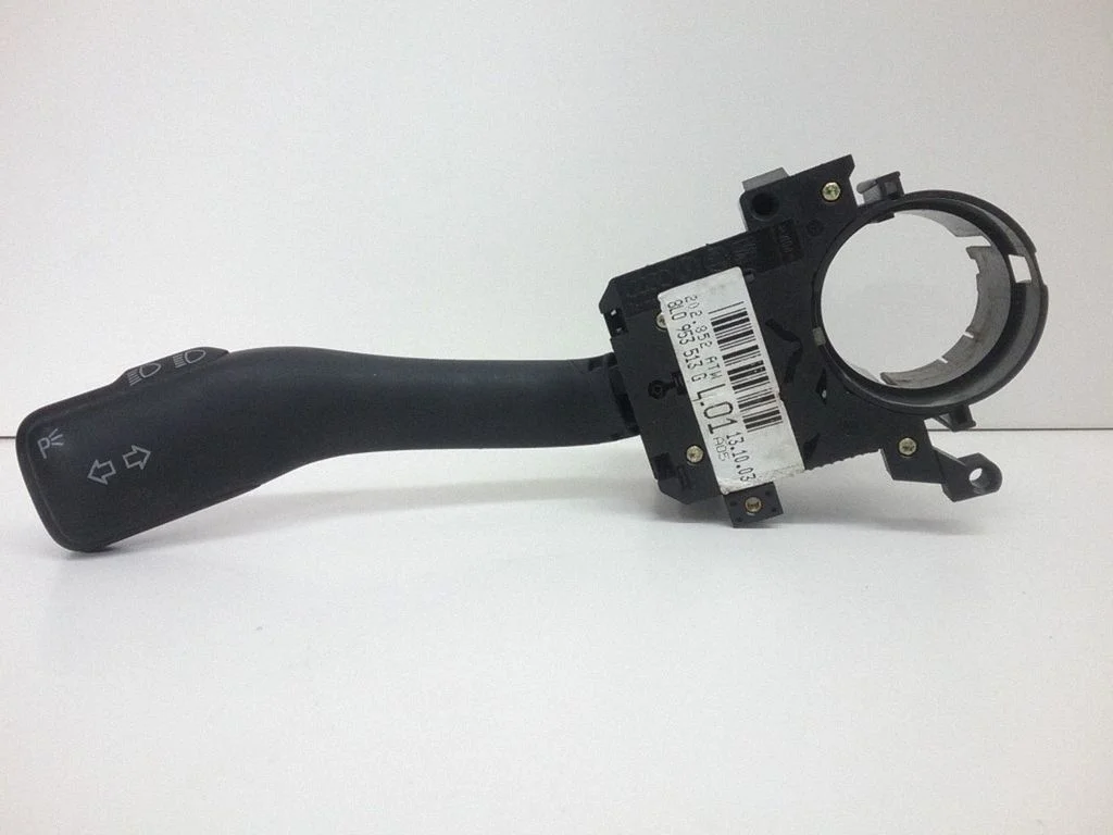 Pagriezienu/gaismu svira 8L0953513G