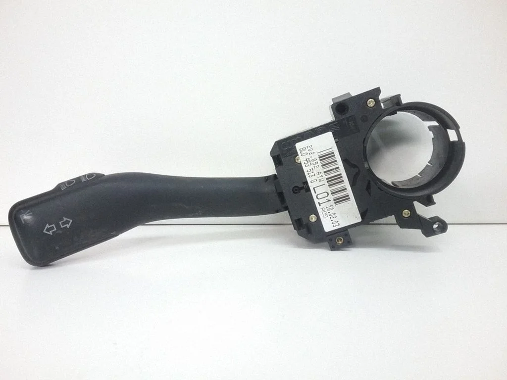 Pagriezienu/gaismu svira 8L0953513G