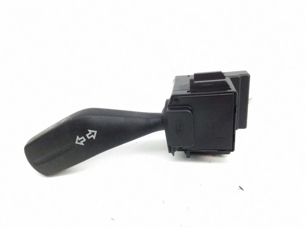 Suunatulede/tulede hoob – Ford Focus C-MAX (2003-2010)