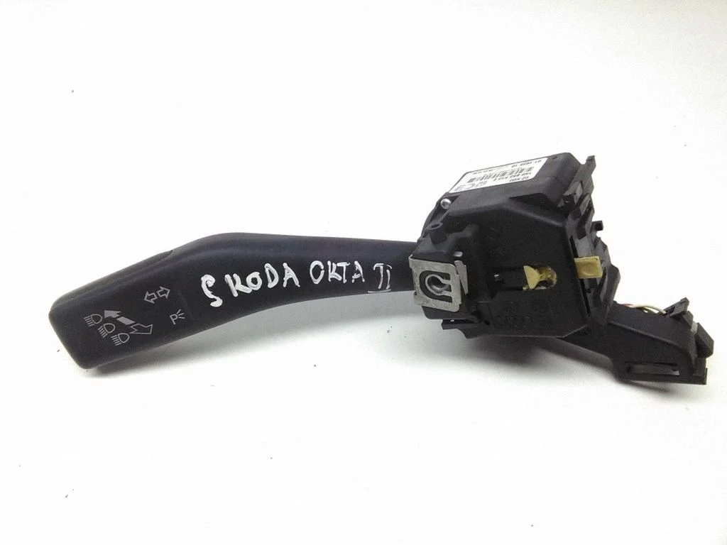 Indicator stalk – Skoda Octavia Mk2 (1Z) (2004-2013)
