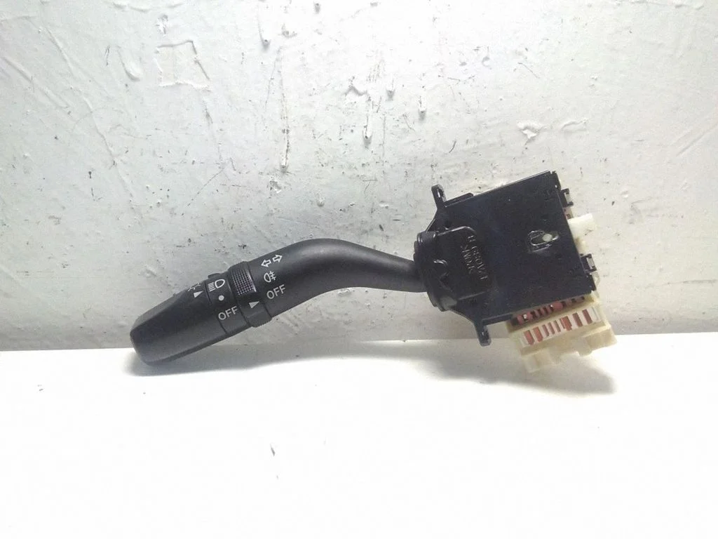 Indicator stalk – Mazda 6 (2002-2008)