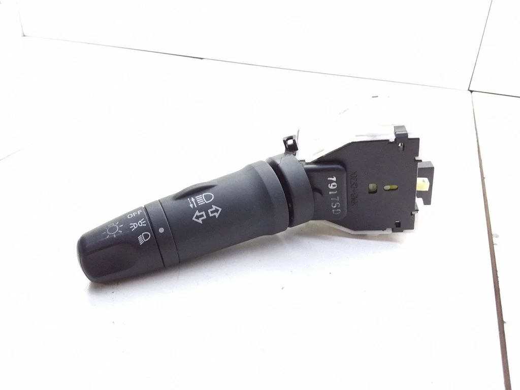 Suunatulede/tulede hoob NILES14425 – Nissan Versa (2006-2012)