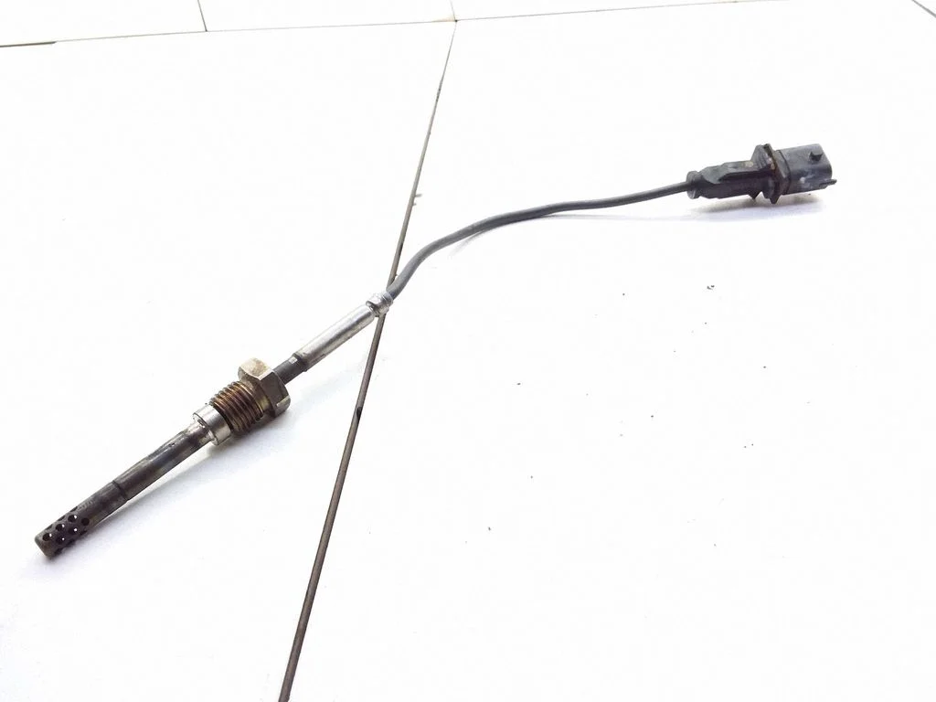 Exhaust gas temperature sensor – Opel Astra H (2004-2012)