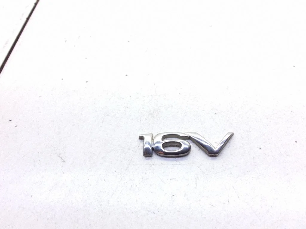 Manufacturers badge/model letters – Opel Vectra B (1996-2002)