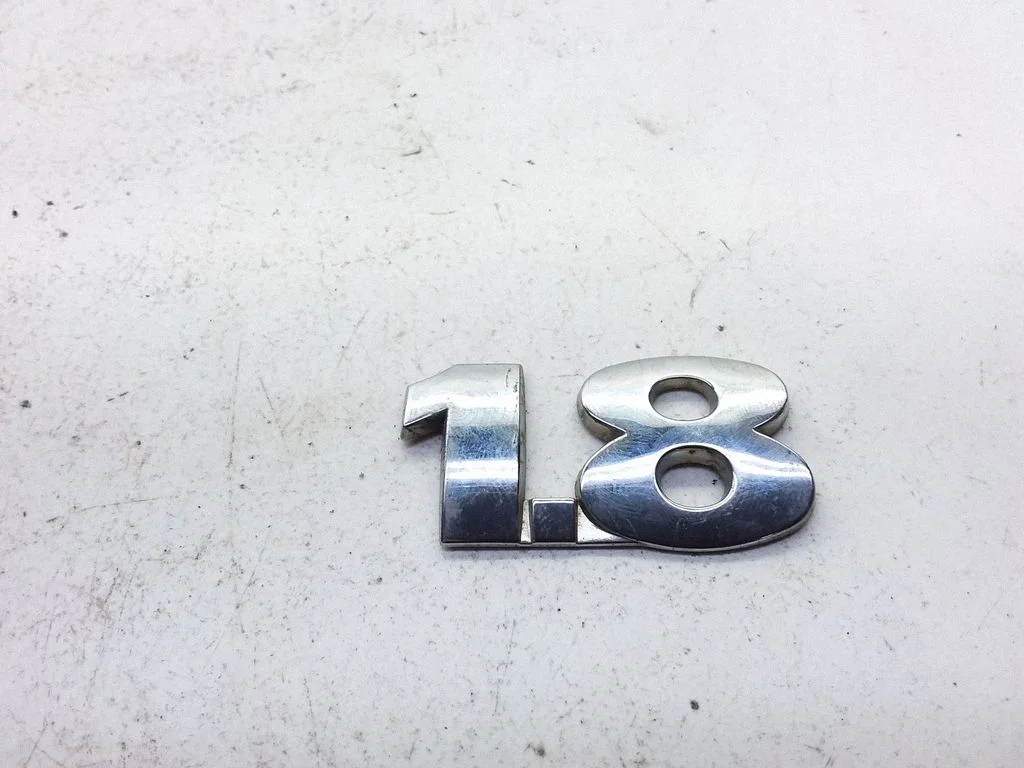 Manufacturers badge/model letters – Volkswagen Passat B5.5 (2001-2005)