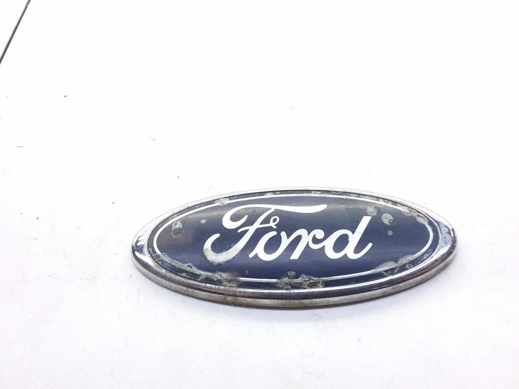 Manufacturers badge/model letters – Ford Galaxy (1995-2000)