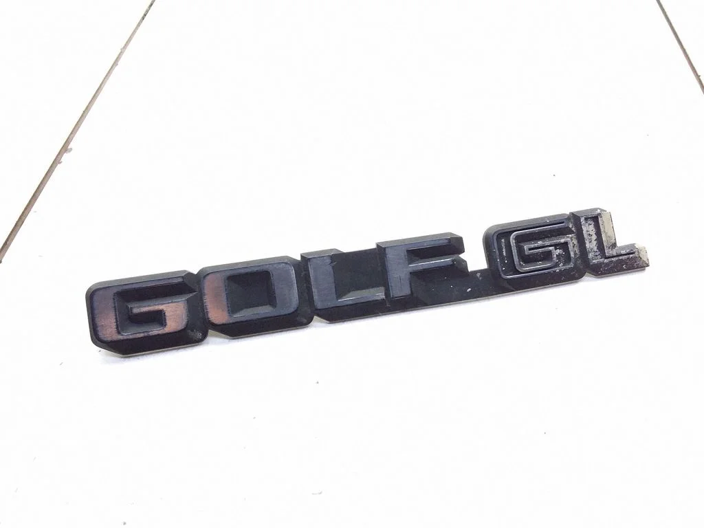 Manufacturers badge/model letters – Volkswagen Golf I (1975-1984)
