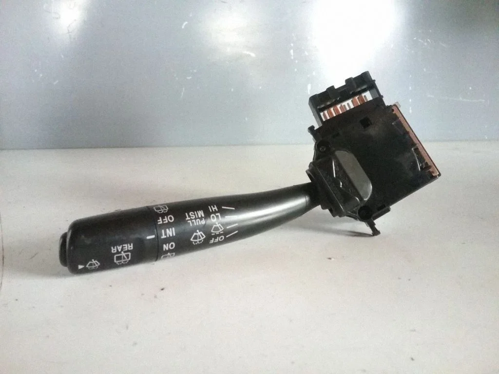 Wiper control stalk – Subaru Legacy (2004-2006)