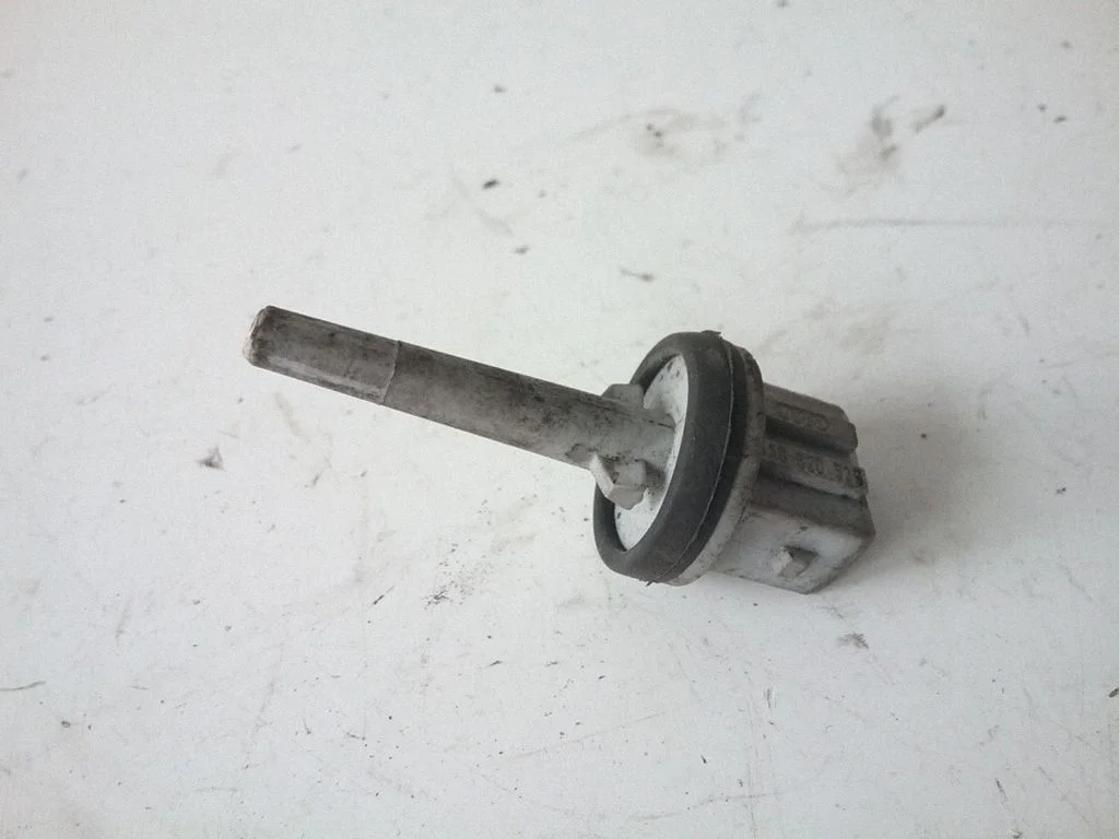 Salona temperatūras sensors 4A0820539