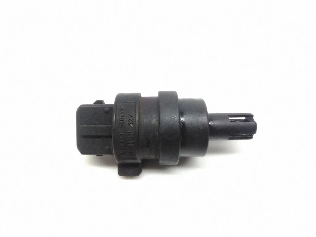 Intake air temperature sensor – Volkswagen Passat B4 (1994-1996)