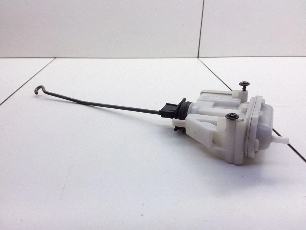 Central locking motor – Volkswagen Passat B3 (1988-1993)
