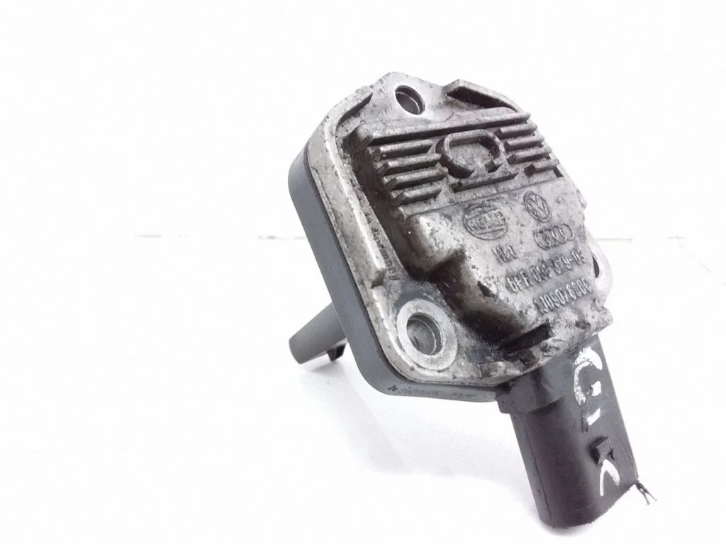 Oil pressure sensor – Skoda Octavia Mk2 (1Z) (2004-2013)