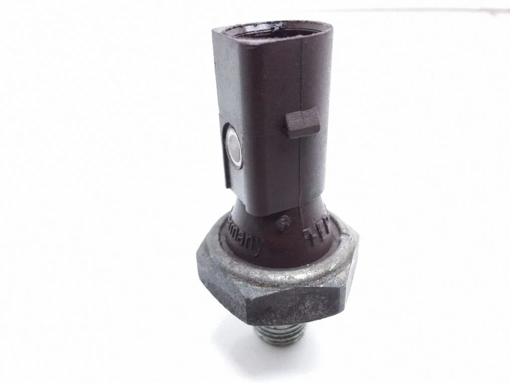 Oil pressure sensor