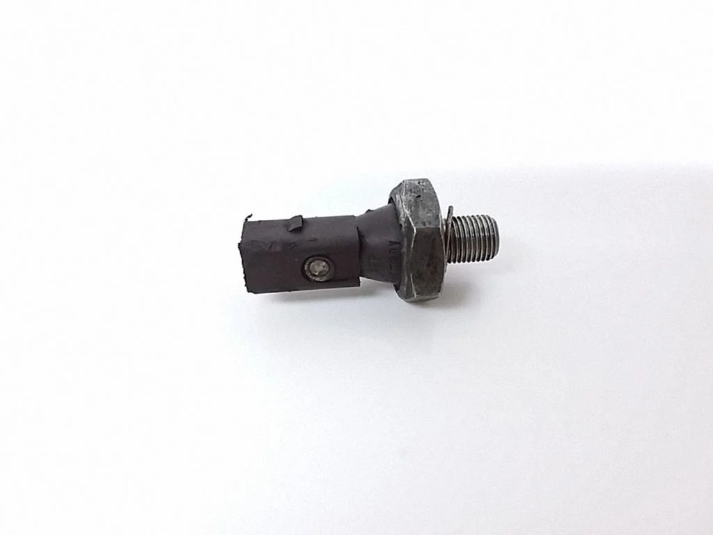 Oil pressure sensor – Audi A4 S4 B6 8E 8H (2001-2005)