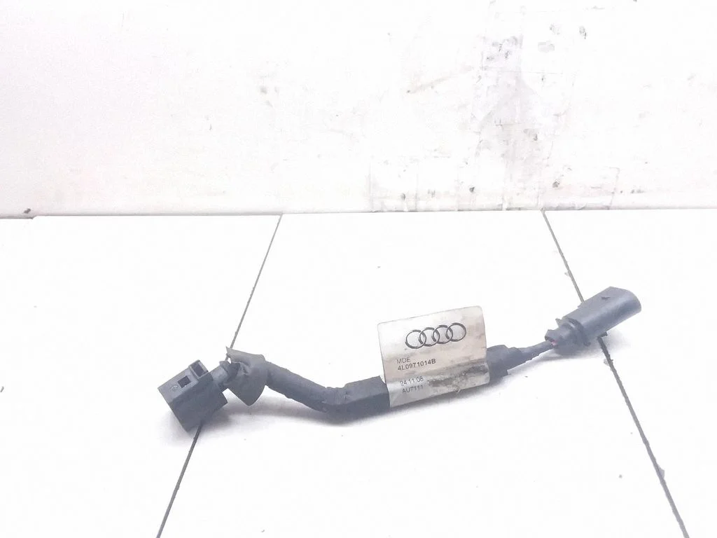 Muud juhtmed / juhtmestik 4L0971014B