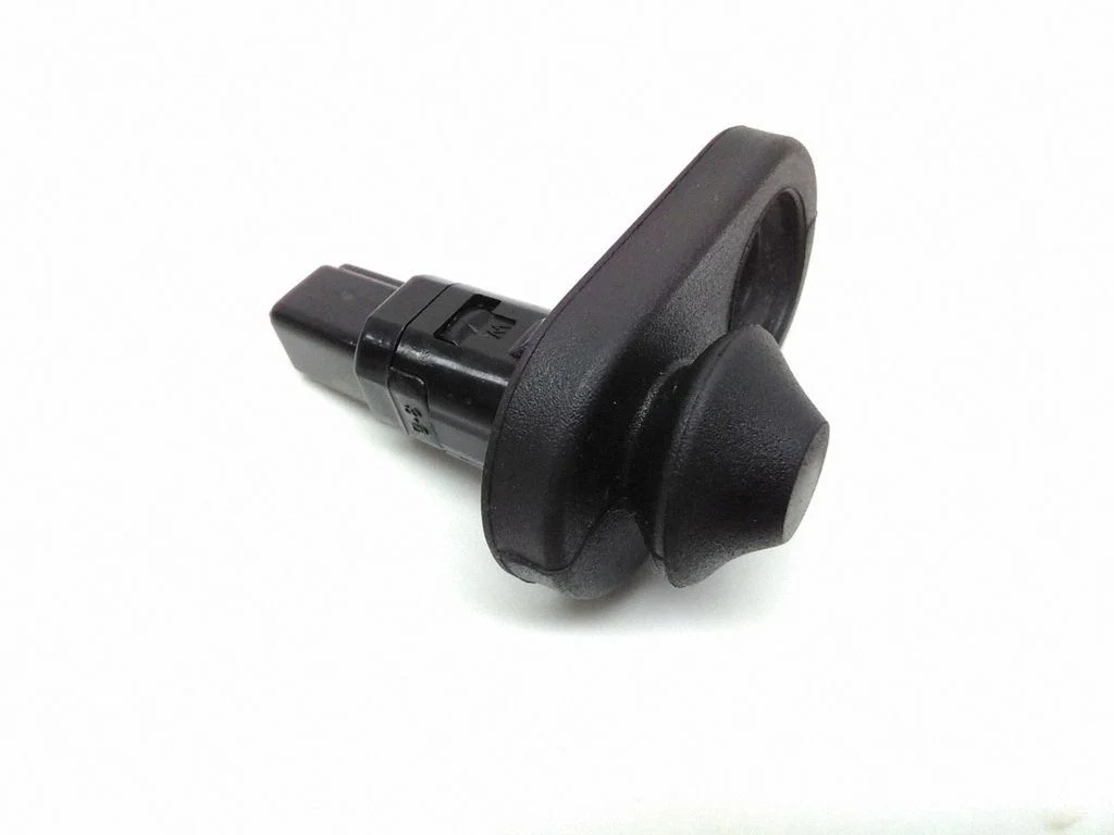 Rear door sensor – Toyota Avensis T250 (2006-2009)