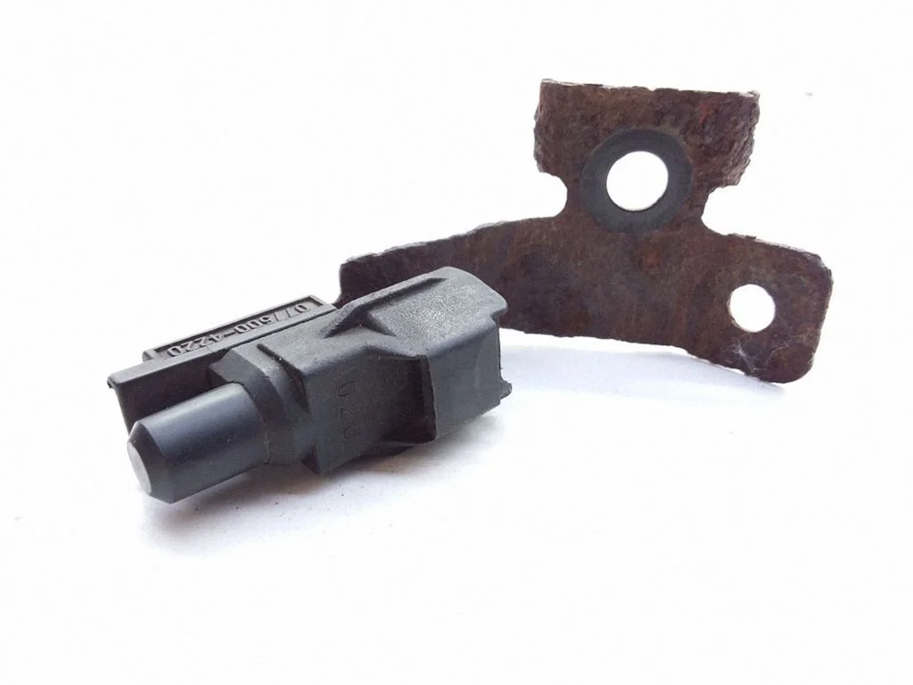 Outside/exterior temperature sensor – Subaru Outback (1999-2003)