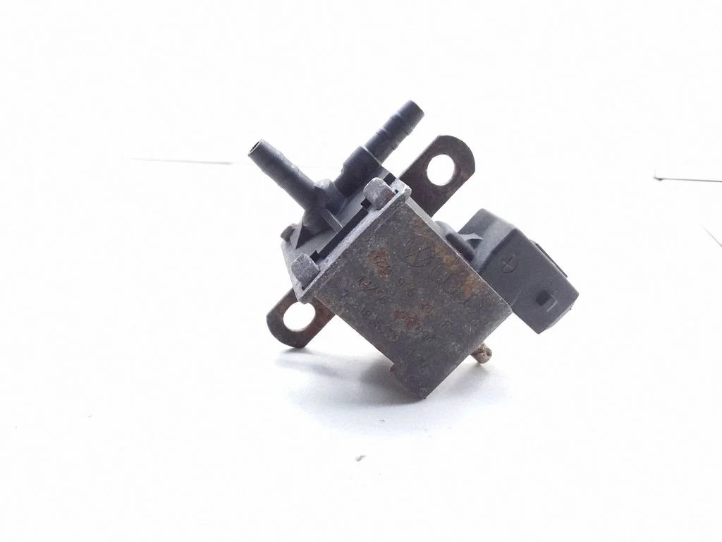 Brake central valve – Volkswagen Passat B4 (1994-1996)