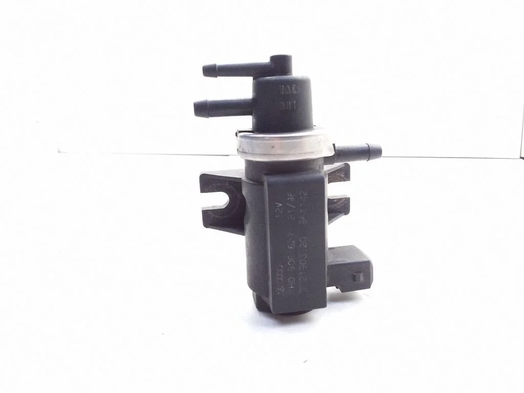 Brake central valve – Volkswagen Passat B4 (1994-1996)