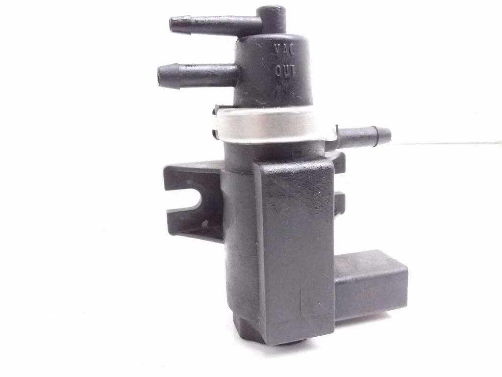 Brake central valve – Volkswagen Golf IV (1998-2005)