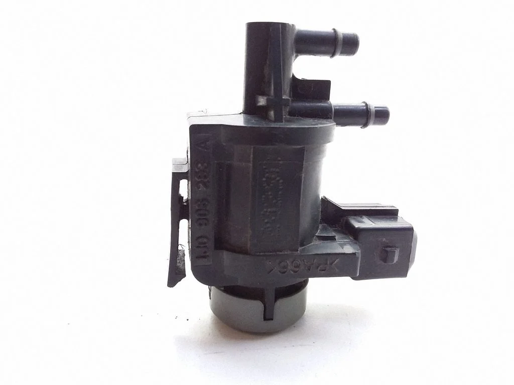 Brake central valve – Volkswagen Passat B5 (1997-2000)