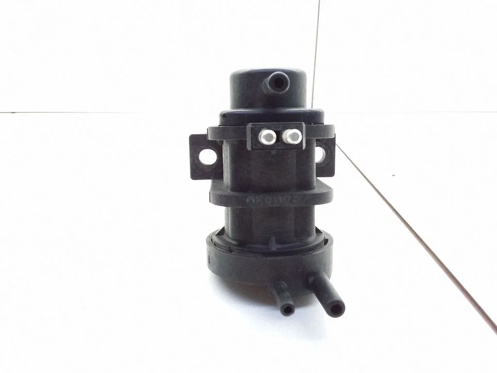 Brake central valve – Mercedes-Benz C-Class AMG W202 (1993-2000)