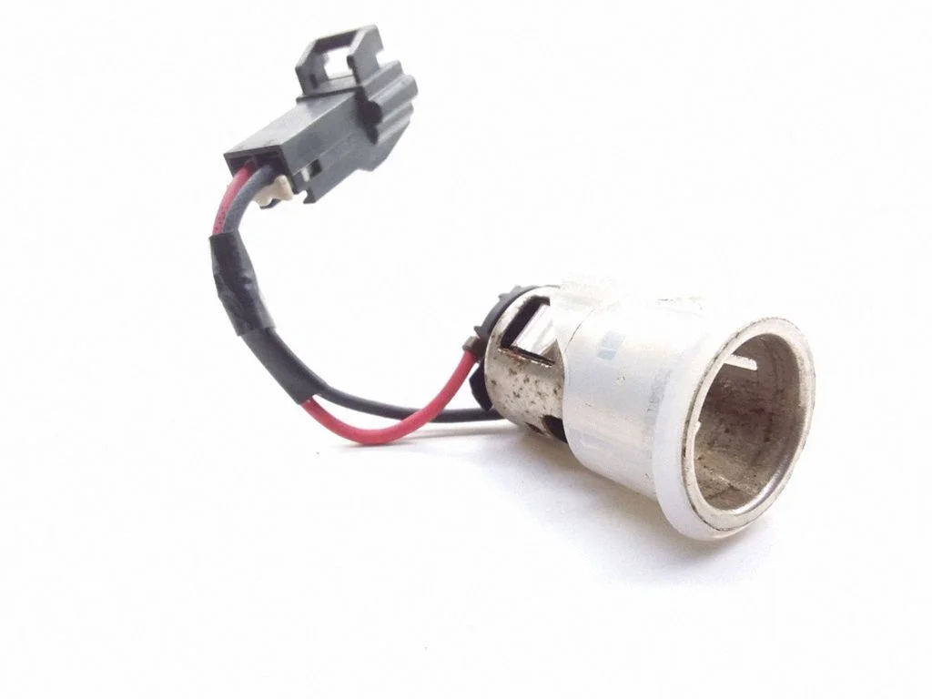12 V Socket (front) – Smart ForTwo I MC01 (1999-2007)