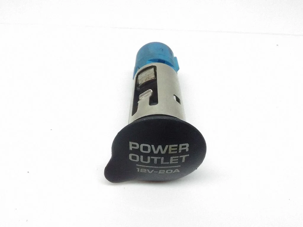 12 V Socket (front) – Chrysler Neon II (2000-2005)