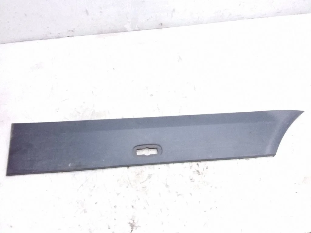 Moldings uz aizmugurējā spārna – Mercedes-Benz Sprinter W906 (2006-2018)