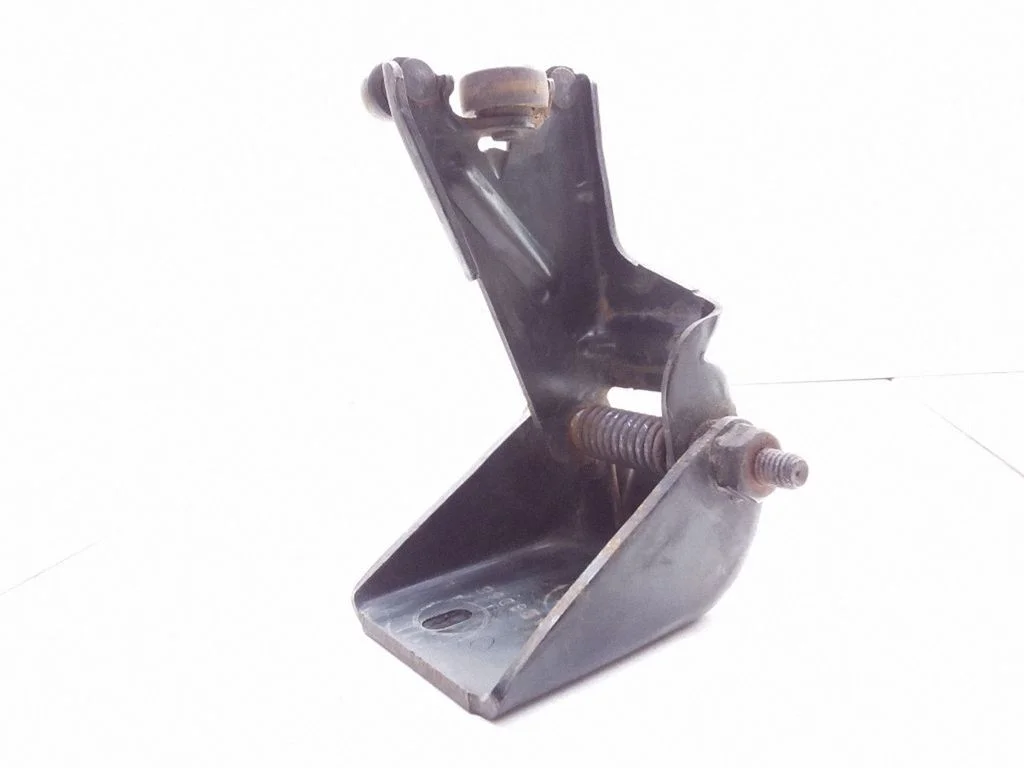 Sliding door middle roller runner – Chrysler Grand Voyager III (1995-2000)