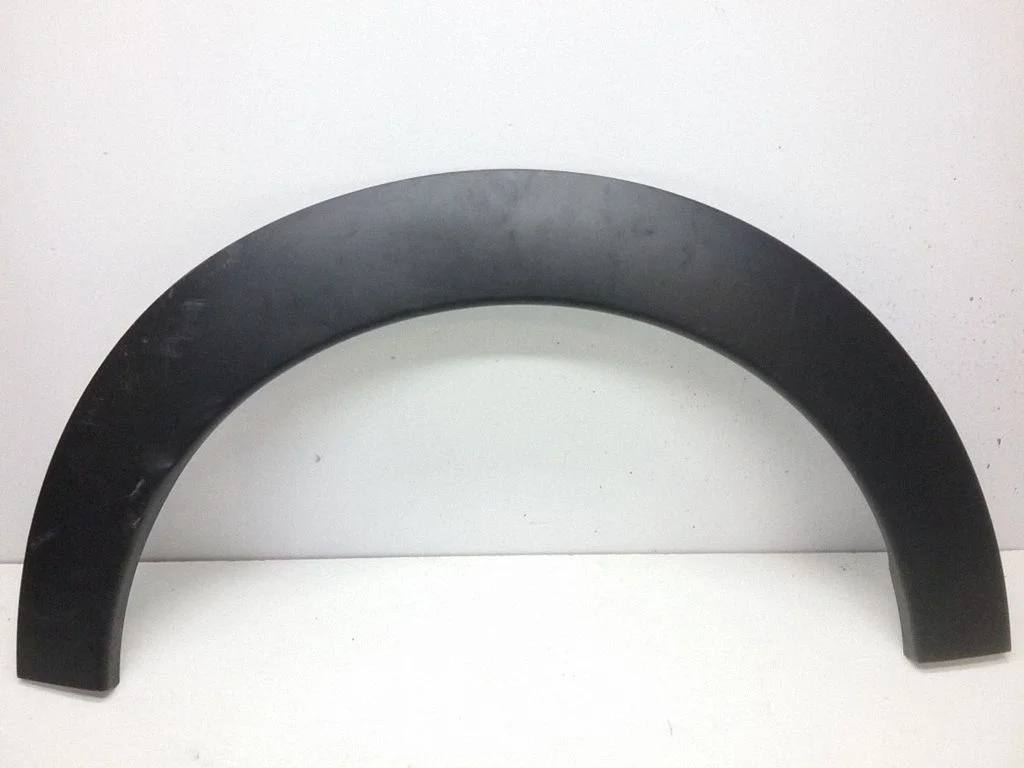 Moldings uz aizmugurējā spārna 9801554380