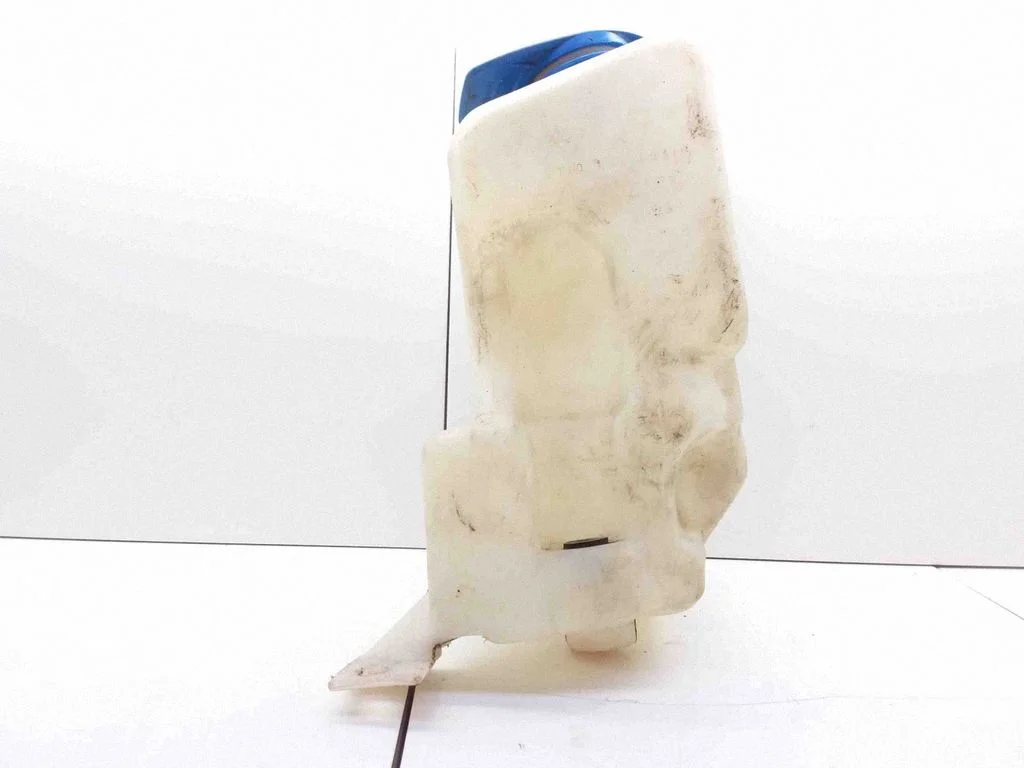 Lamp washer fluid tank – Audi A3 S3 8L (1996-2003)