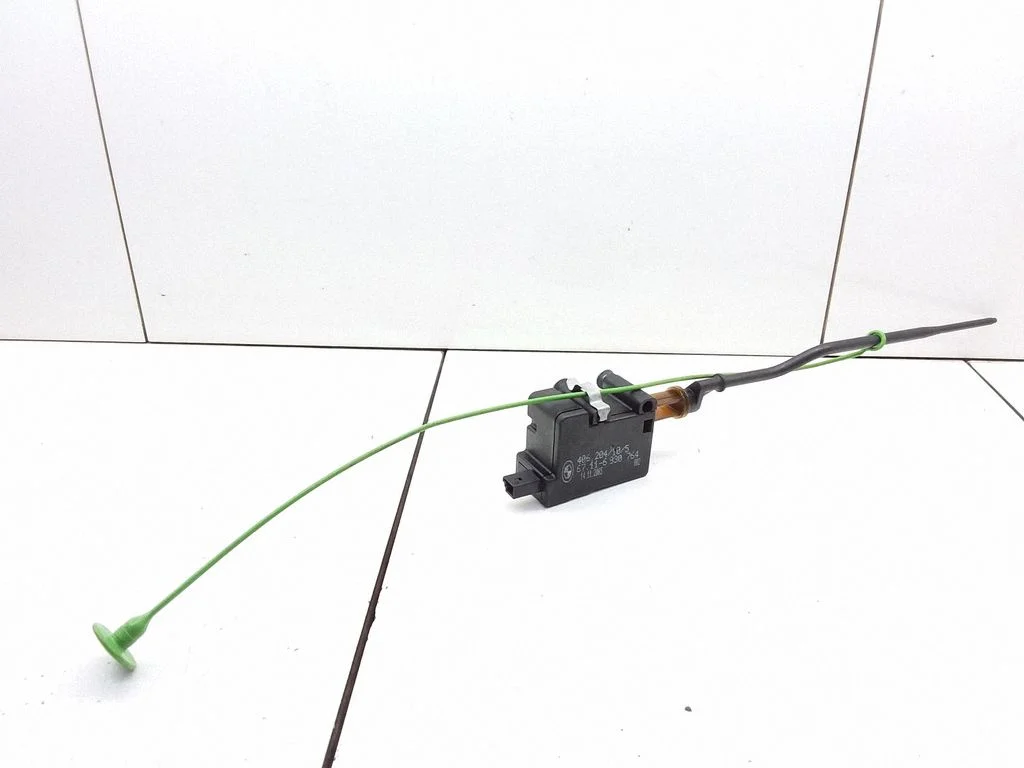 Fuel tank cap lock motor 67116930764