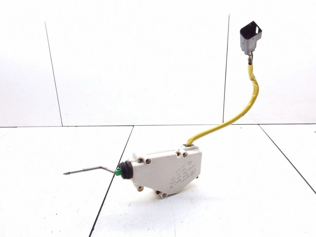 Fuel tank cap lock motor – Volkswagen Sharan (1996-2000)
