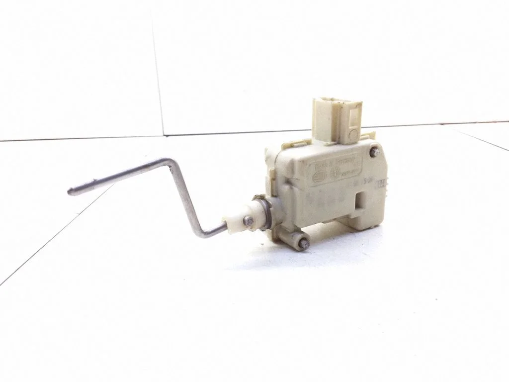 Fuel tank cap lock motor 4B9862153