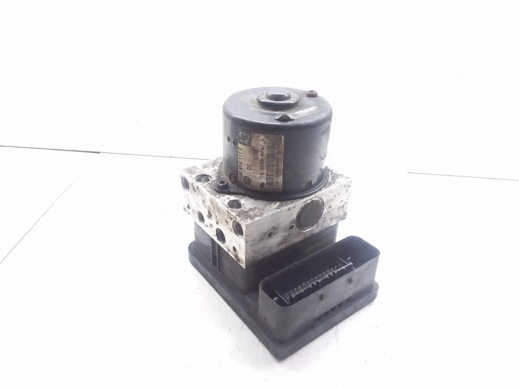 ABS block – Volkswagen Bora (1998-2005)