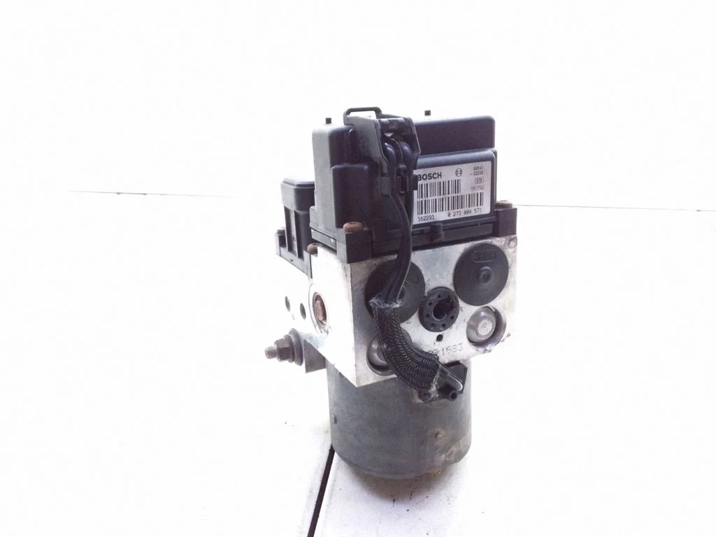 ABS block – Toyota Matrix (E130) (2001-2008)