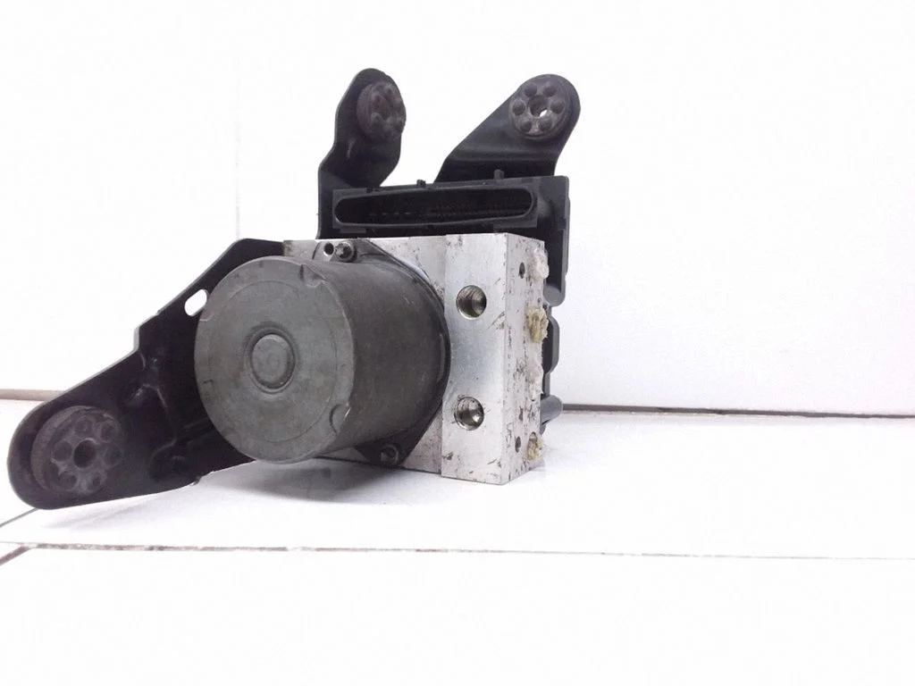ABS block – Renault Megane II (2002-2005)